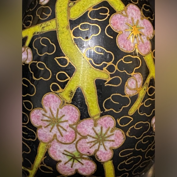 Porcelain Chinese Egg - Picture 4 of 4